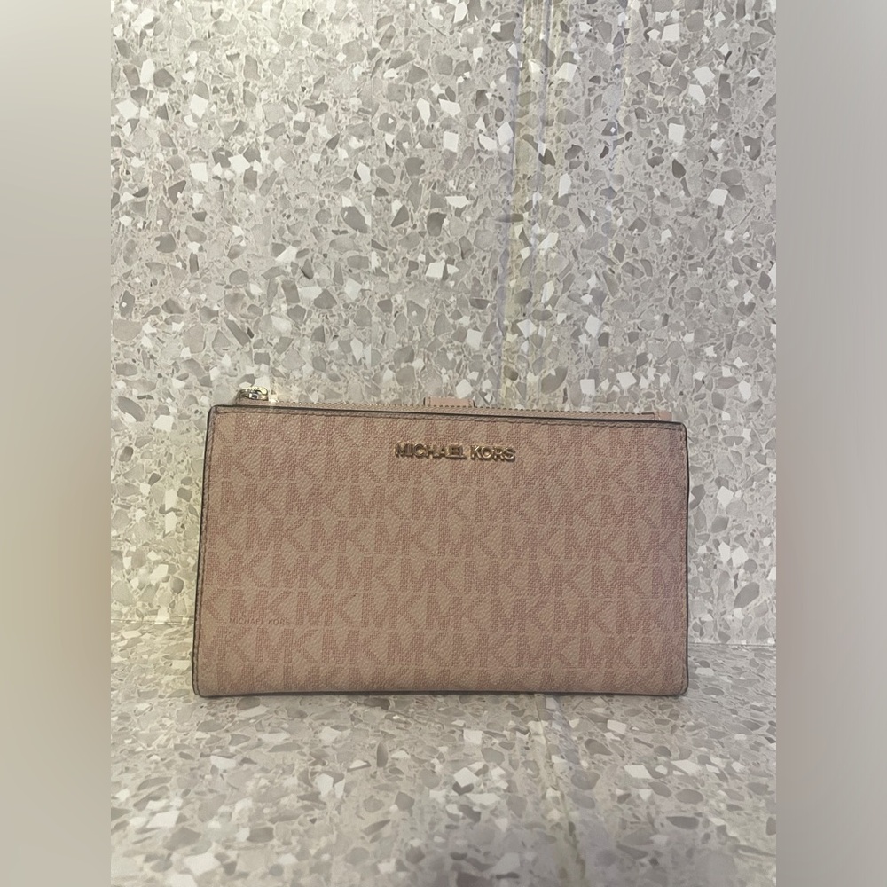 Michael Kors Pink Wallet